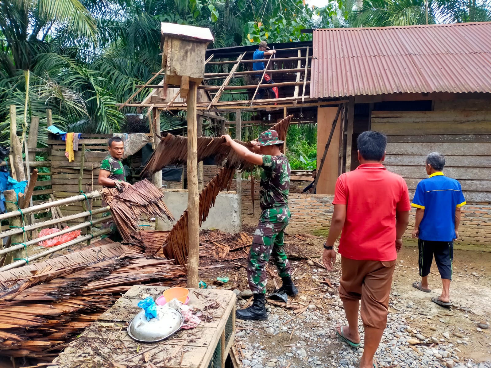 Sambutan Hari Kemerdekaan Republik Indonesia Ke-77, Kodim 0117/Aceh Tamiang Bedah Rumah Warga