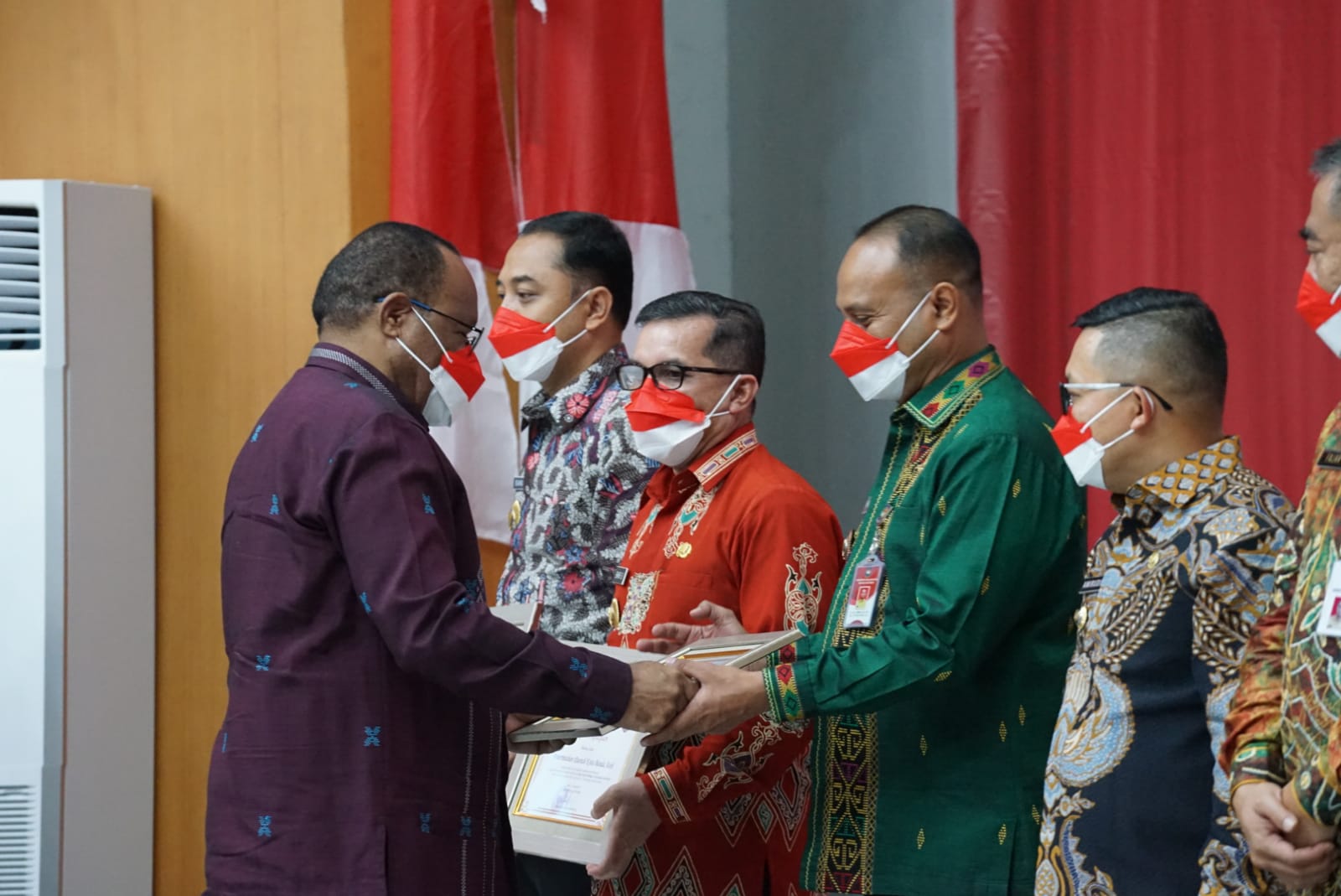 Kota Lhokseumawe Raih penghargaan Rekor MURI Dari Gerakan Bagi 10 Juta Bendera