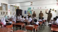 Sosialisasi Kurangi Guna Plastik Di Lingkungan Sekolah