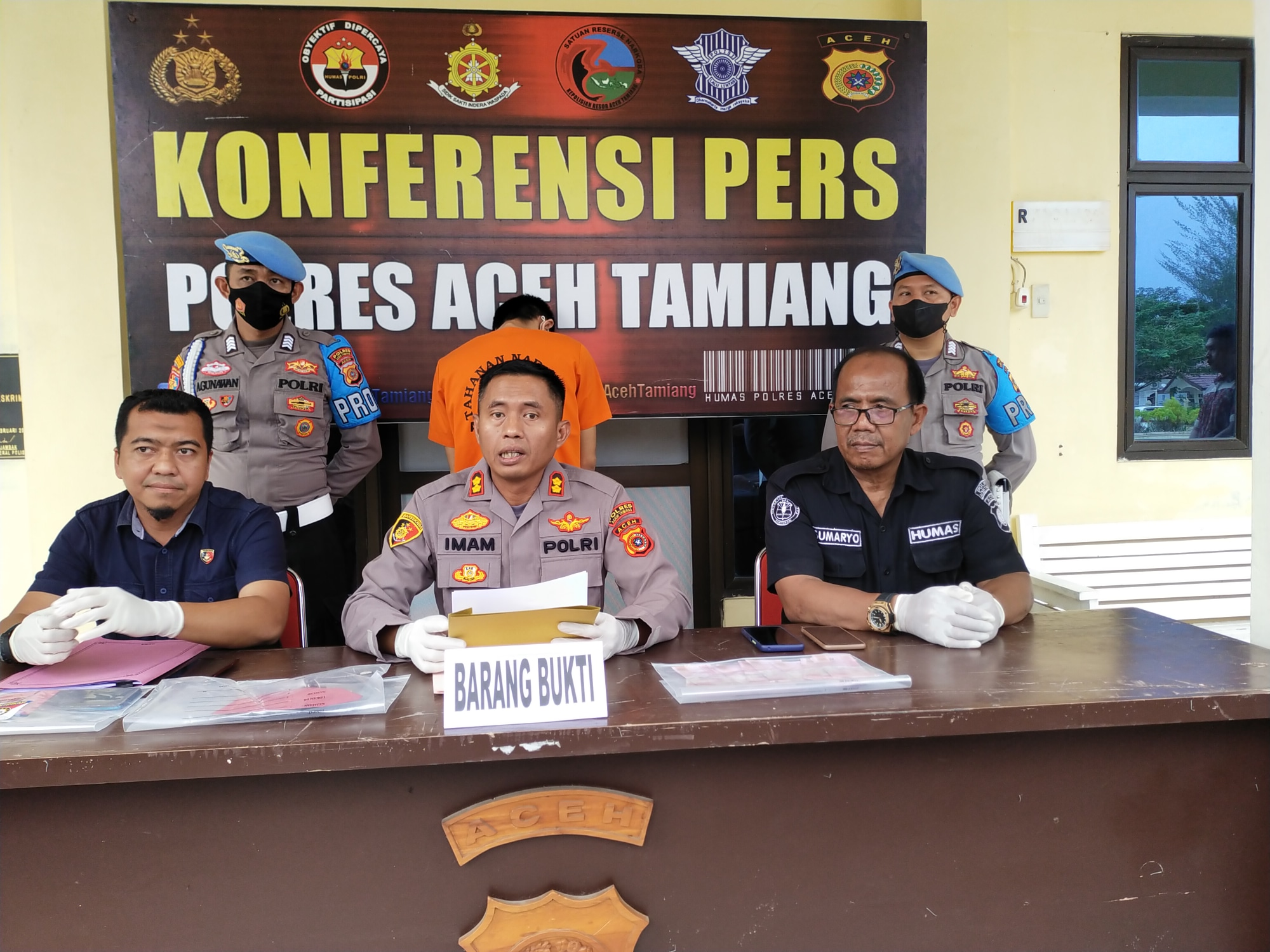 Kapolres Aceh Tamiang Mengadakan Konferensi pess uang Palsu dan Pencurian Kabel PN