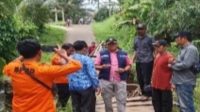 Wabub  Bersama BPBD  Tinjau  Jembatan Putus  Yang  Telah  Banyak  Memakan Korban