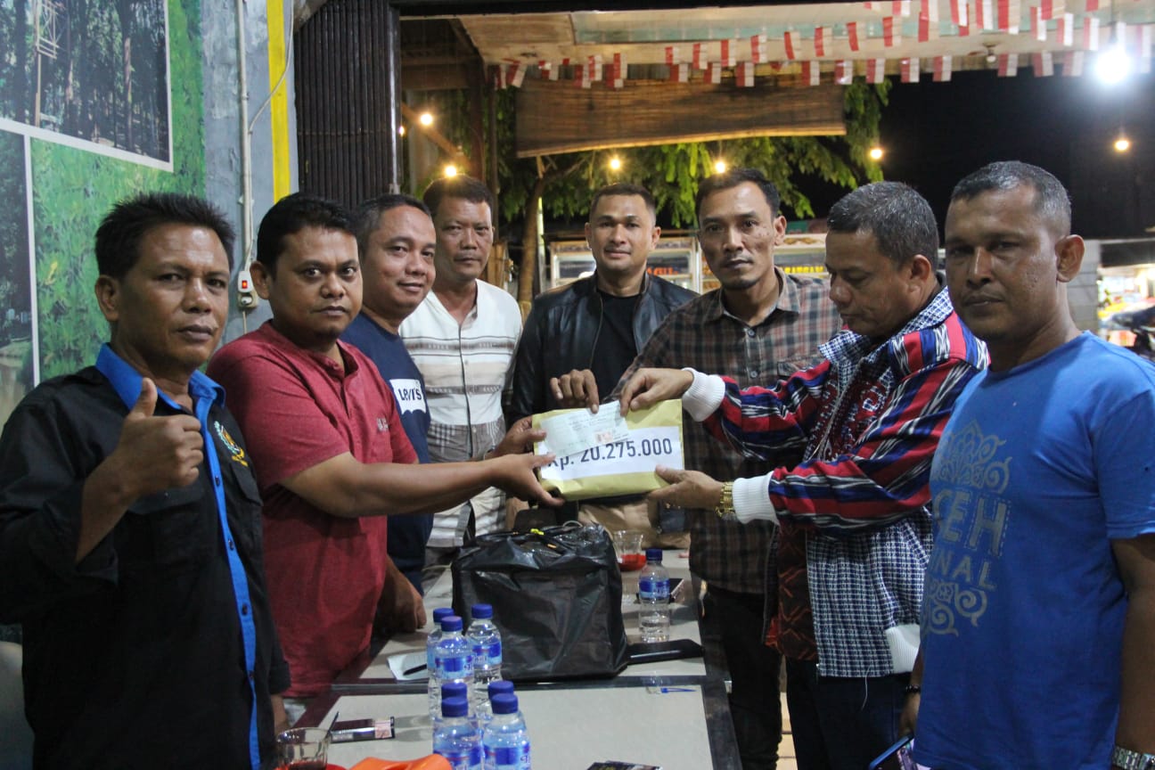 Pasca Banjir,PWI Aceh Serahkan Bantuan Kepada Wartawan Terdampak Korban Banjir