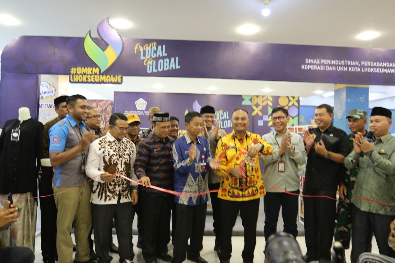 Gerai UMKM di Mall Suzuya Resmi Dibuka Oleh PJ Walikota Imran