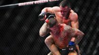 FOTO: Duel Penuh Darah Poirier vs Chandler di UFC 281