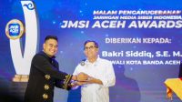 Bakri Siddiq Terima JMSI Award 2022