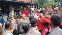 Dianggap Hina Bung Karno, Desmond Digeruduk Massa Kader PDIP di Purworejo