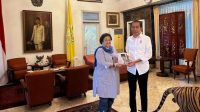 Jokowi Tertawa Saat Ditanya Capres Pilihanya Sama dengan Megawati