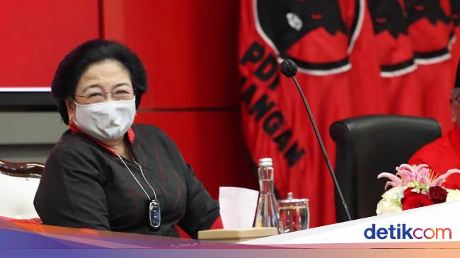 Megawati Umumkan Capres PDIP di 2023, Ganjar atau Puan?