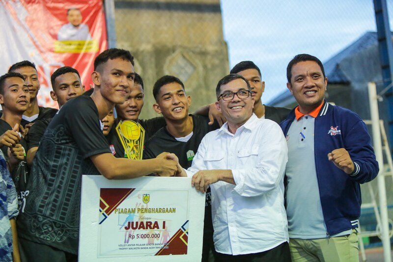 Pj Wali Kota Tutup Turnamen Voli Antar Pelajar Se-Banda Aceh