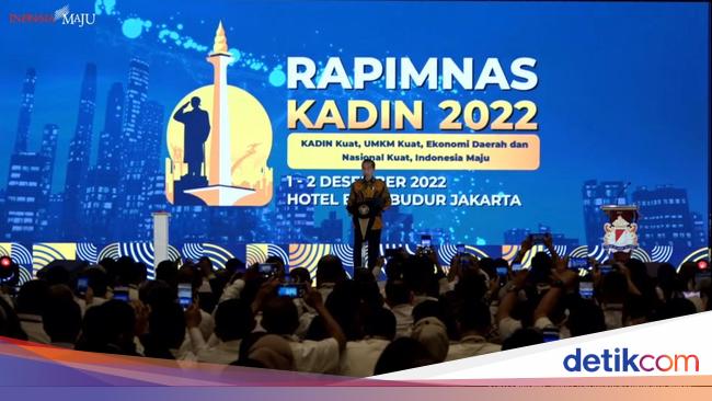 Jokowi Singgung Banyaknya Warna Kuning di Rapimnas Kadin