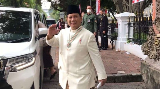 Bikin Haru, Momen Prabowo Ucapkan Selamat Ultah untuk Ayah Presenter Televisi