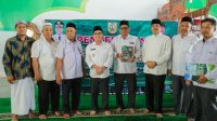 Bakri Siddiq Serahkan 1.000 Al-Quran untuk Masjid-Masjid di Banda Aceh