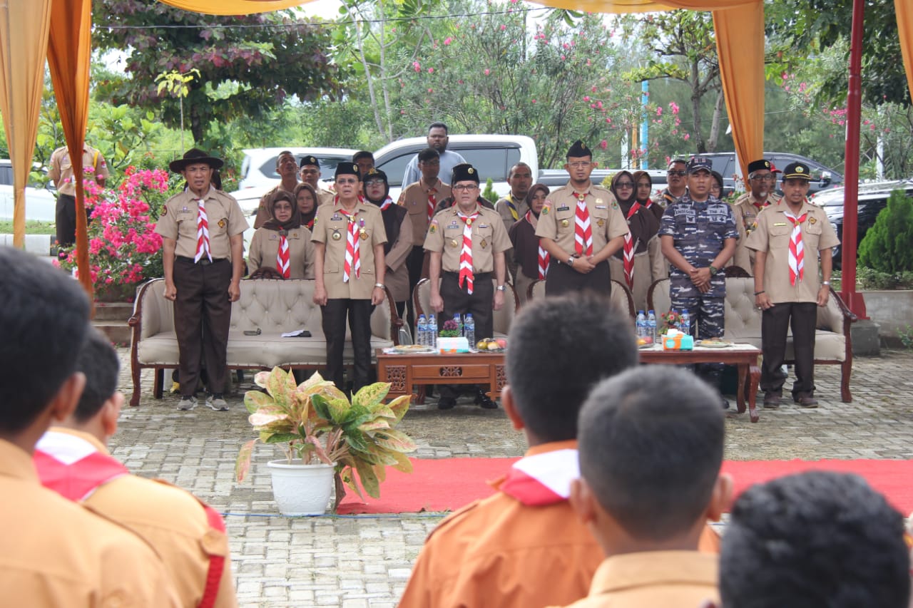 Bakri Siddiq Buka Baksos Pramuka di Pantai Ulee Lheue