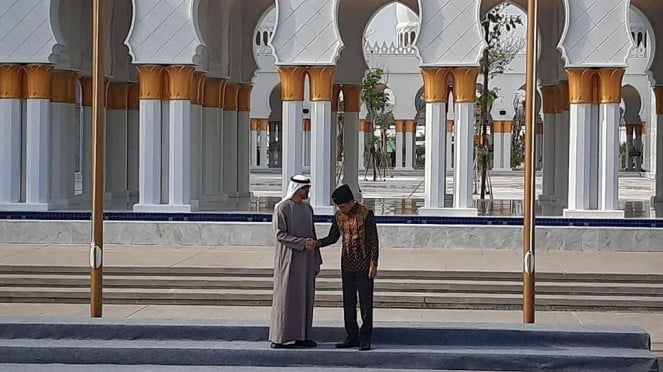 Jokowi Terima Kedatangan Putra Presiden Emirat Arab MBZ di Surakarta