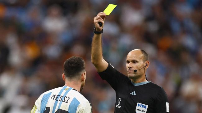 Top 3 Sports: Wasit yang Dikritik Messi Pulang, Ronaldo Jagokan Maroko