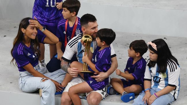 FOTO: Momen Hangat Messi dan Keluarga Rayakan Juara Piala Dunia