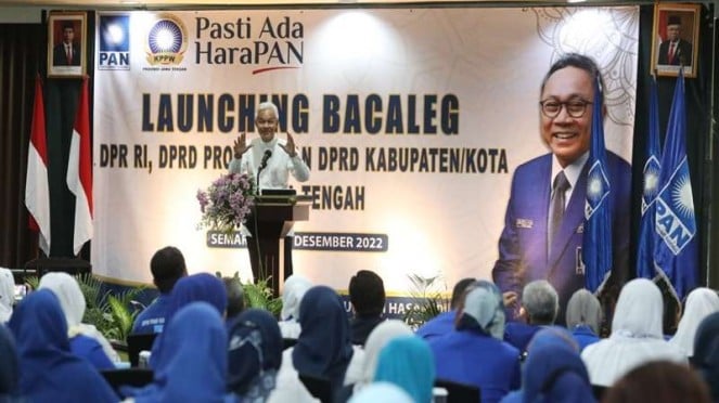 Datangi Acara PAN Jateng, Ganjar Pranowo Diteriaki Presiden