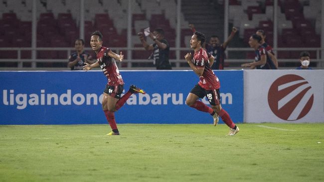 Hasil Liga 1: Bali United ke Puncak Usai Bantai PSIS