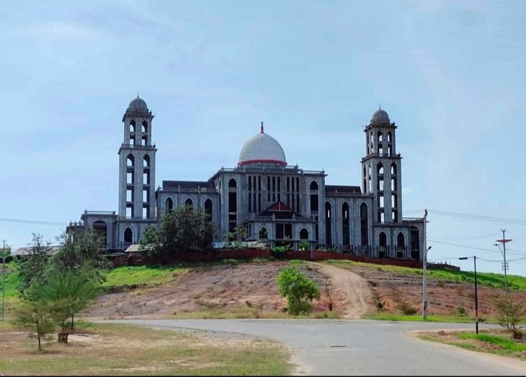 Proyek Pembangunan Gedung Kantor Bupati Aceh Timur Terkesan Misterius Tak Kunjung Selesai