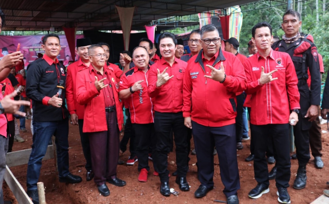 Peletakan batu pertama pembangunan kantor Pdi Perjuangan