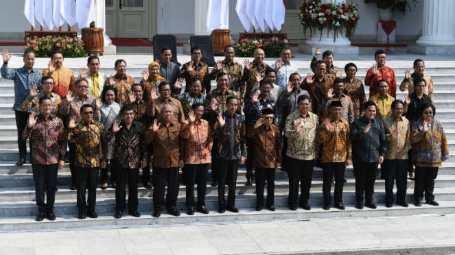 Soal Reshuffle Kabinet Rabu Pon, Jokowi: Ya Tunggu Saja Besok