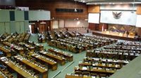Wakil Ketua DPR Bantah Jimly Asshiddiqie: Tak Ada Alasan Makzulkan Presiden karena Perppu Ciptaker