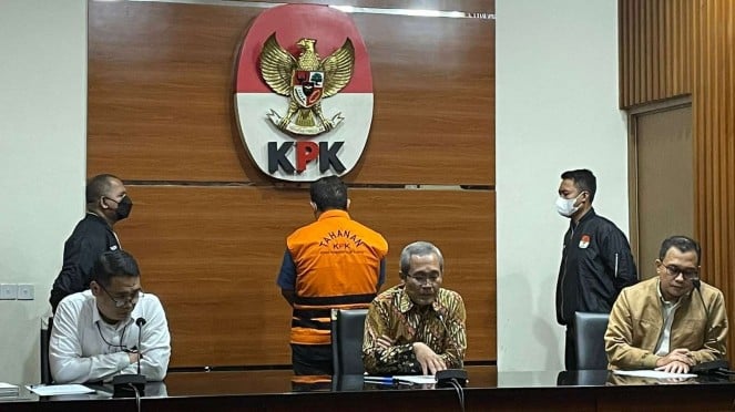 ICW Sarankan KPK Libatkan Brimob untuk Tangkap Gubernur Papua Lukas Enembe