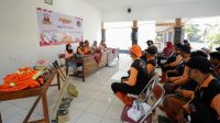 Pendukung Ganjar Bagikan Alat Kebencanaan Untuk Relawan di Kudus