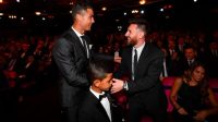 Harga Gila Tiket Ronaldo vs Messi Capai Rp11,5 Miliar