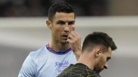 Viral Pelukan Hangat Ronaldo ke Messi