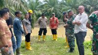 Kapolsek Bendahara Bersama Forkopincam Monitoring Pembangunan Tanggul