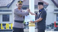 Ketua DPRD Lampung Utara Berikan Penghargaan Kepada Kapolres dan Tim TEKAB 308 Presisi