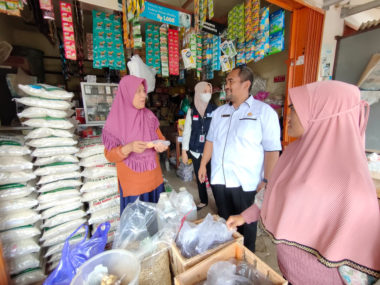 Jaga Stabilitas Bahan Pokok Jelang Idul Fitri 1444 Hijriyah, Pemkab Tubaba Lakukan Pemantauan Pasar.