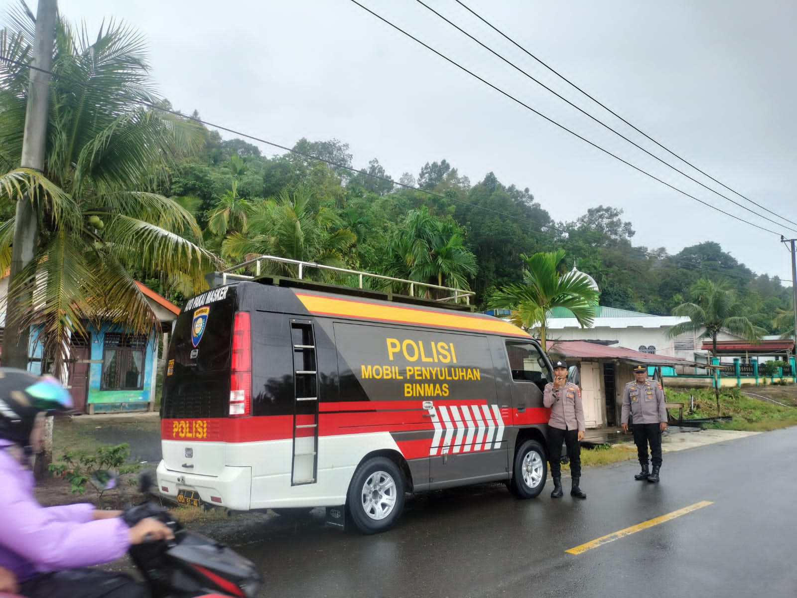 Sambut Hut RI Ke- 78, Kasat Binmas Polres Simeulue Himbau Pasang Bendera.