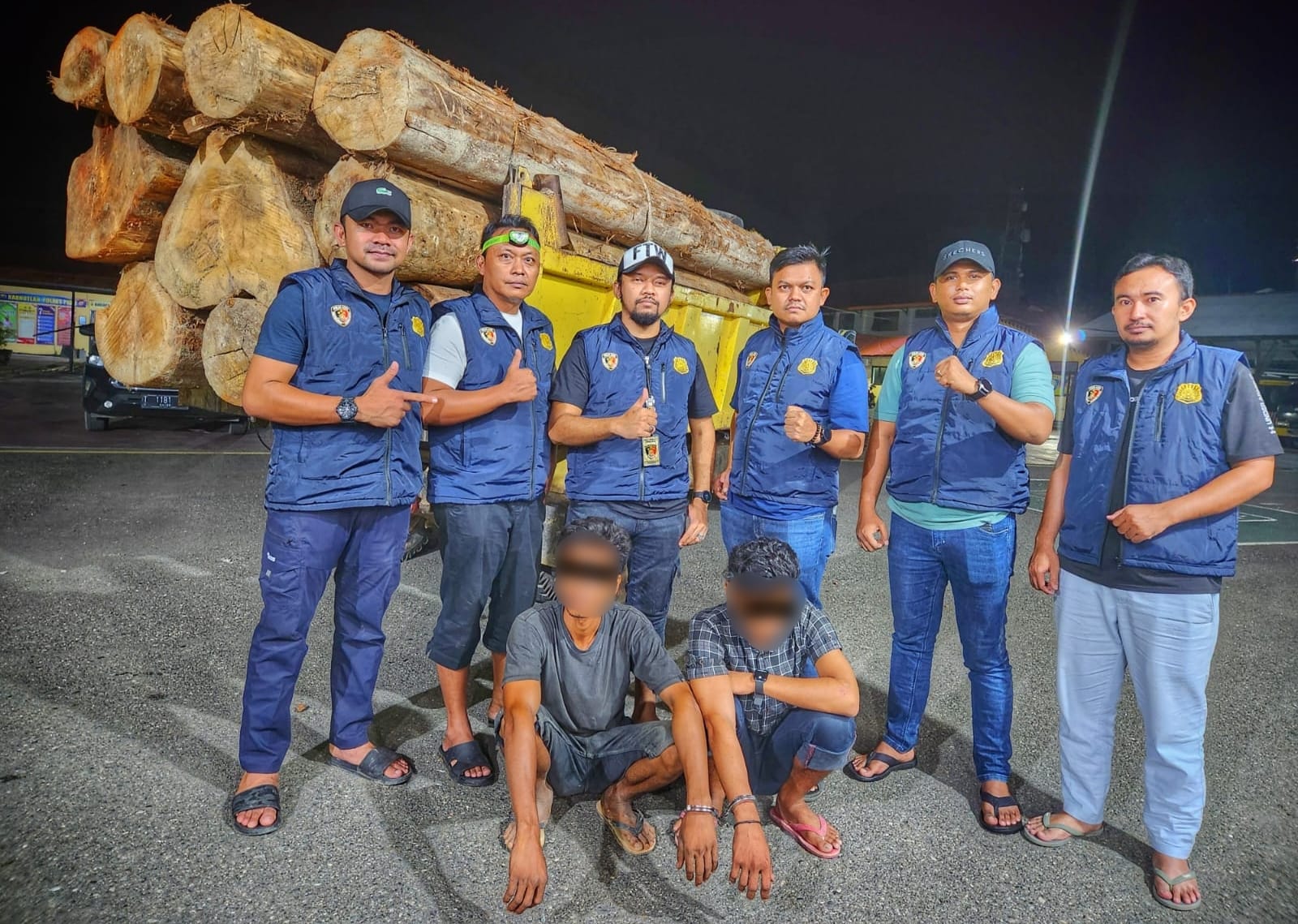 Angkut 10 Log Kayu Ilegal, Dua Pemuda dan Satu Unit Dump Truk Diamankan