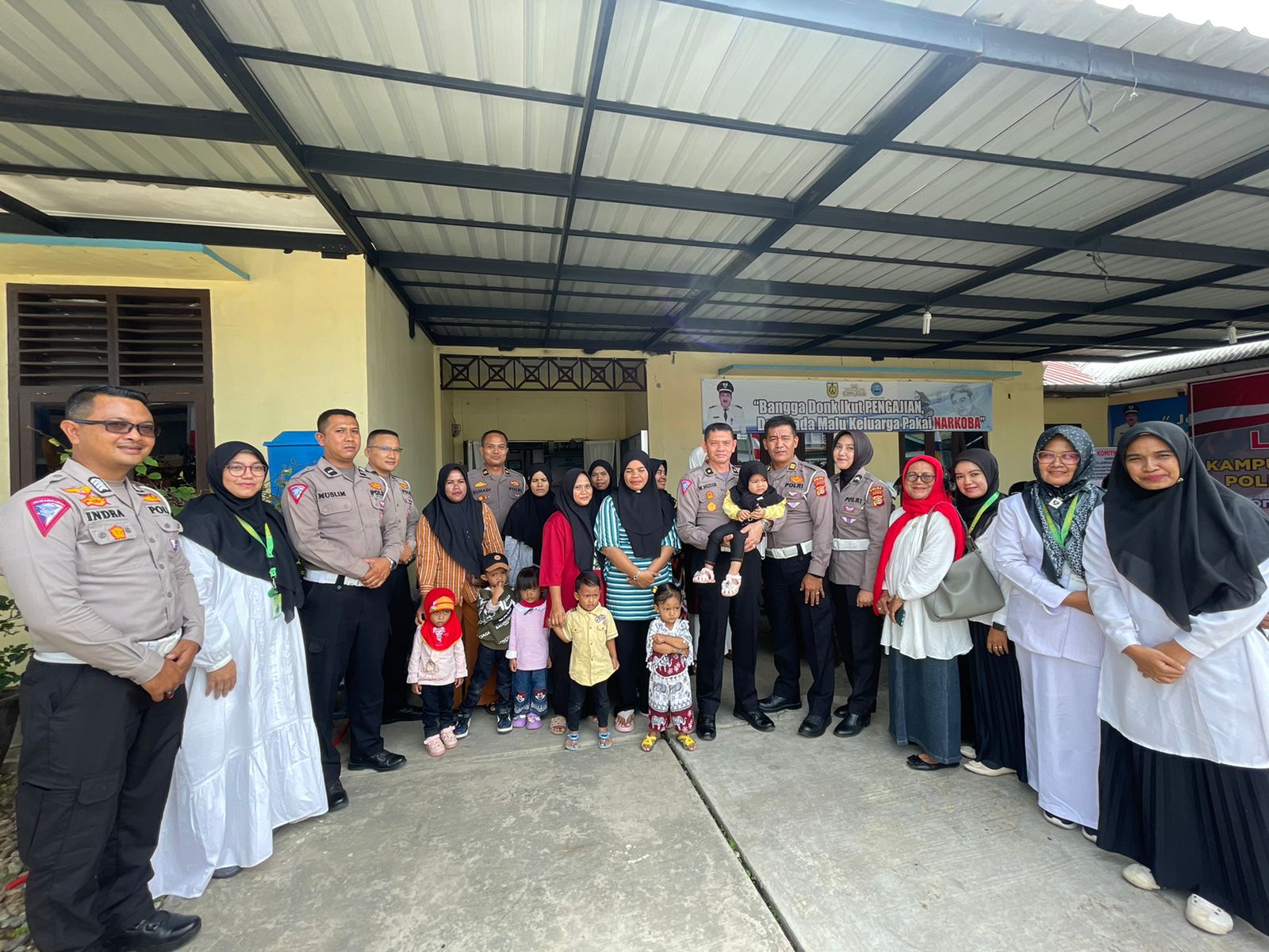 Polantas Hadir Berikan Beras, Roti, dan Telur untuk Anak Stunting di Lampulo