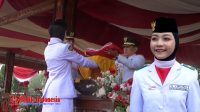 Paskibraka Cantik Ngaku Sempat Gugup Saat Ambil Bendera Sangsaka Dari Pj Bupati Tubaba, Livia : Alhamdulillah Sukses