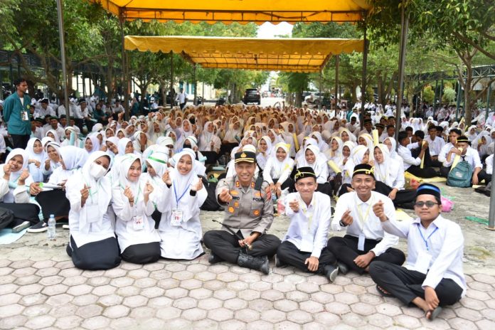 Ini Pesan Kapolres Bireuen Kepada Mahasiswa Baru Umuslim Terkait Radikalisme