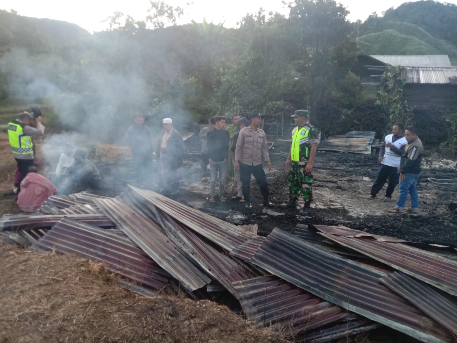 1 Unit Rumah Kontruksi Kayu Dilalap Sijago Merah Menewaskan Pemilik Rumah Meninggal Dunia di Kecamatan Permata