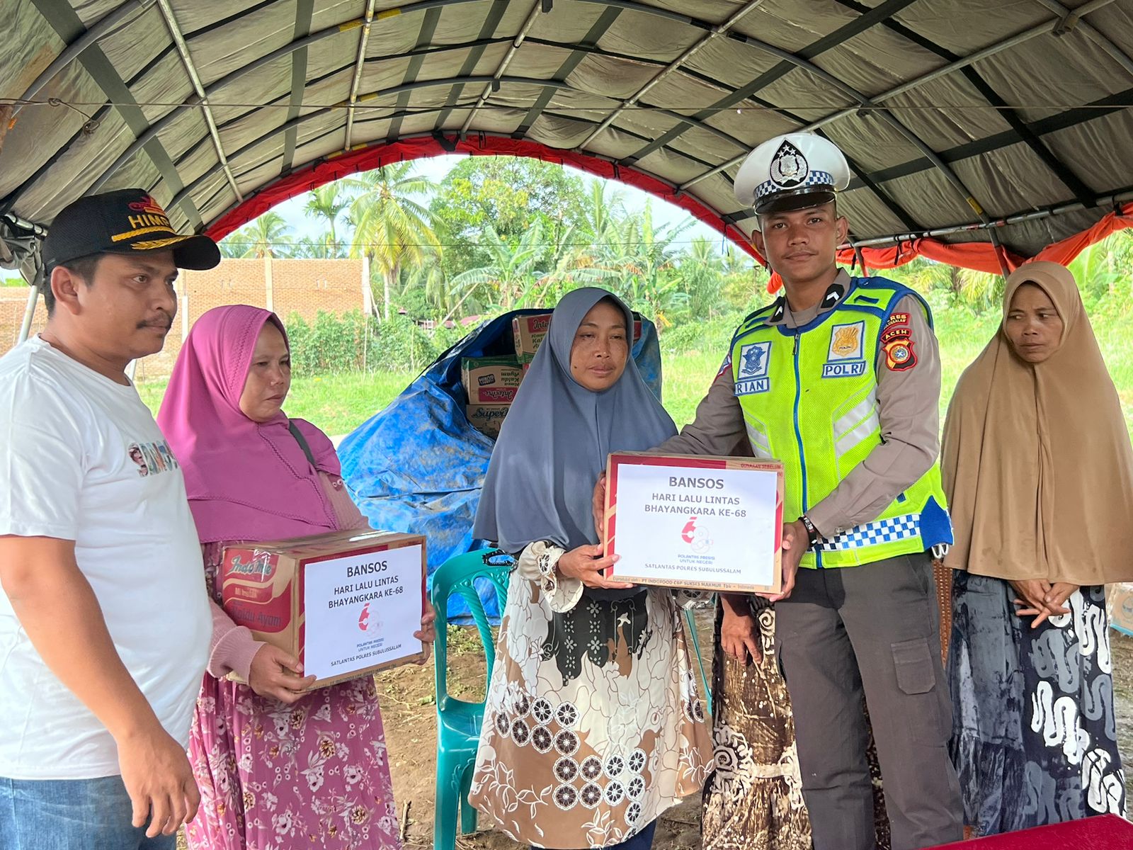 Polisi Salurkan Sembako untuk Masyarakat Korban Bencana