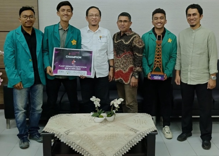 FANTASTIS!!! MAHASISWA TEKNIK USK MENGUKIR SEJARAH BARU MENJUARAI INTERNATIONAL PLANT DESIGN COMPETITION