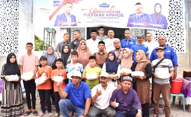 Rayakan Hari Jadi ke-22 Partai Demokrat, DPC Demokrat Bireuen Santuni Anak Yatim dan Resmikan Jalan Lorong Mushalla di Dusun Geudong Teungoh Pulo Ara