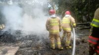 Rumah Konstruksi Kayu di Aceh Barat Hangus Terbakar