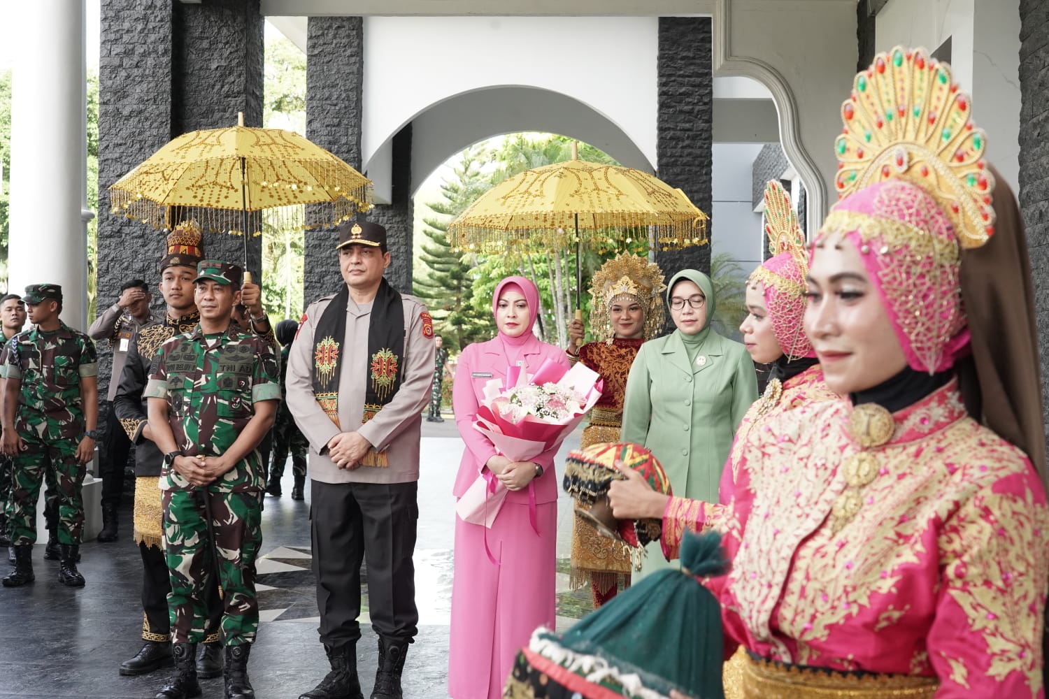 Kodam IM gelar acara pelepasan Irjen Pol (Purn) Drs. Achmad Haydar Baaqil Assegaf, S.H., M.M., beserta Isteri