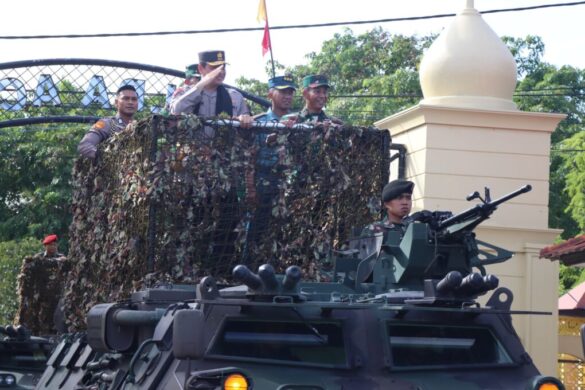 Purna Tugas, Irjen Ahmad Haydar Diantar TNI ke Mapolda Aceh Dengan Panser Anoa