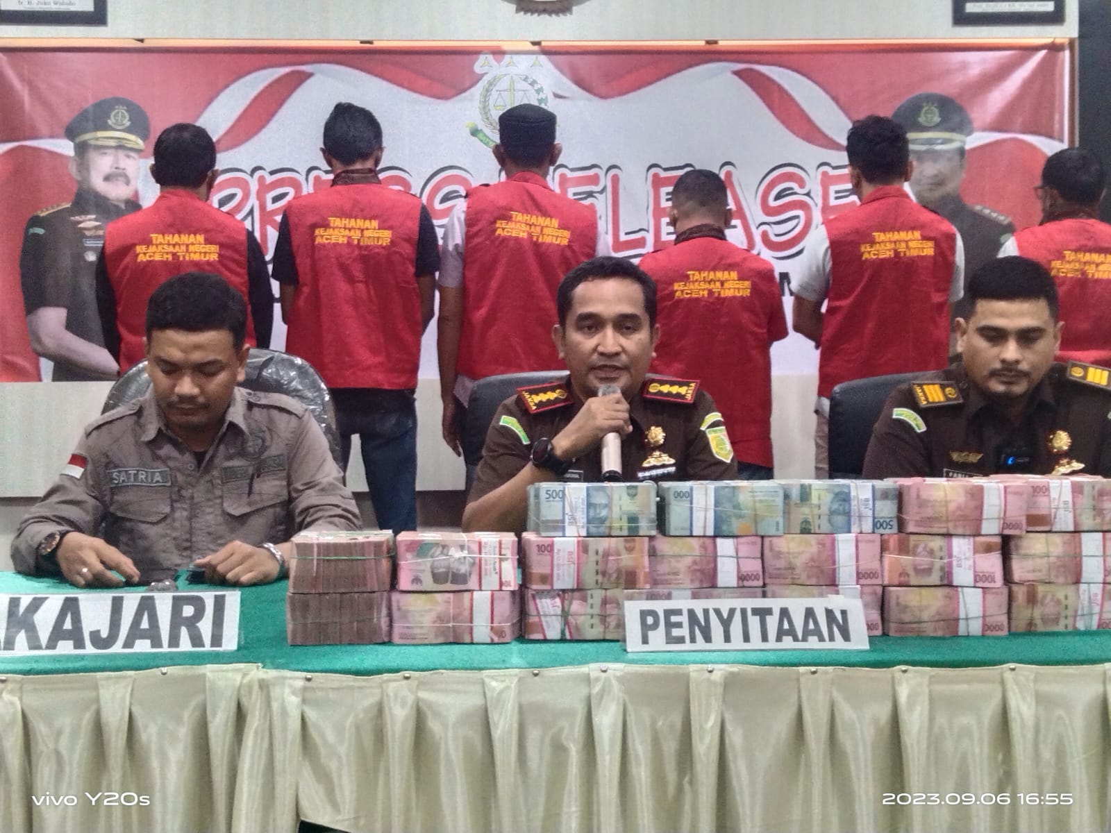 Wartawan Sulit Acces Liput 6 Tersangka Korupsi Jalan 13 Milyar di LP Idi