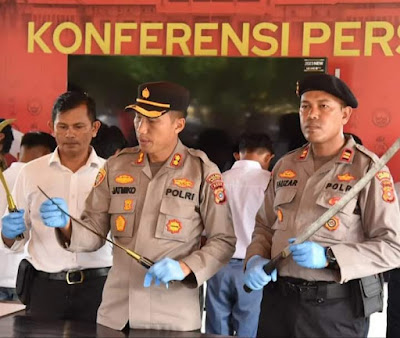 11 Pelajar di Bireuen Diamankan, Polisi Ikut Menyita Tiga Senjata Tajam