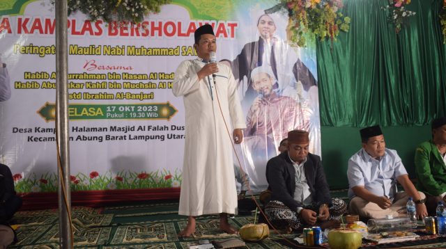 Lantunan Sholawat Bergema di Desa Kamplas Lampura Peringati Hari Maulid Nabi 1445 Hijriah