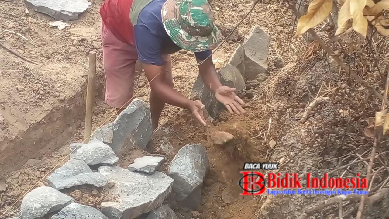 Dinding Drainase Diisi Tanah, Proyek Milik CV Langit Ke Tujuh Rawan Korupsi