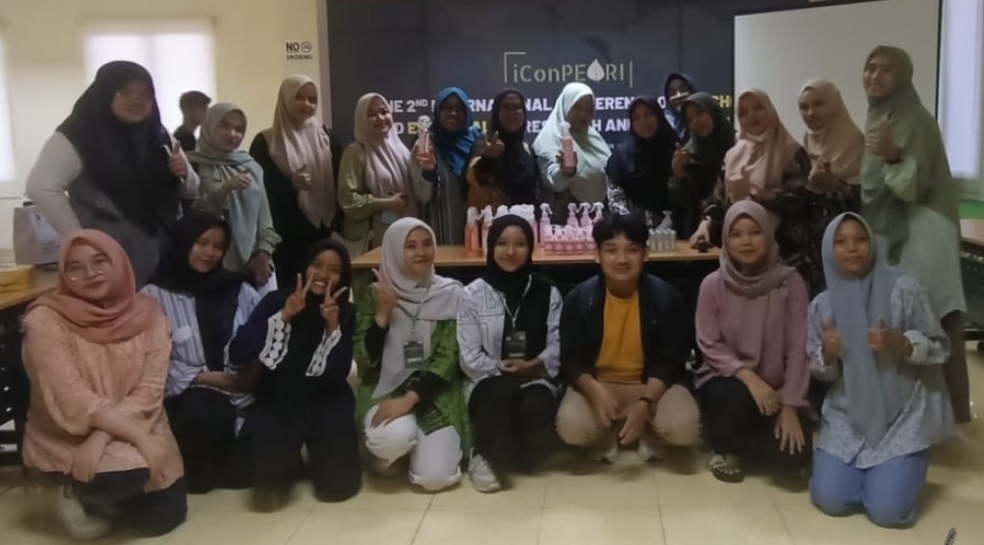 UMKM Ata Gampong Peurada mengikuti Workshop IconPEORI 2023 ARC USK